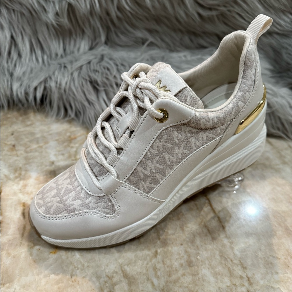 Michael by Michael Kors Women’s Elevated Platform Logo Design Sneakers. New - Picture 11 of 14